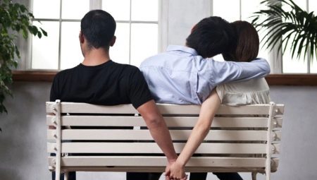 Female infidelity: causes, methods of identification and advice of a psychologist