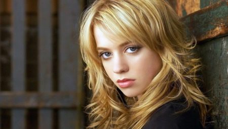 Bangs on two sides: who cares, how to make and lay?