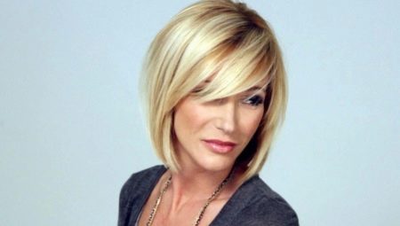 Rack with bangs on its side