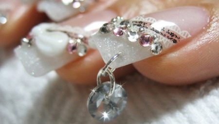 Nail piercing: ideas and tips for the implementation