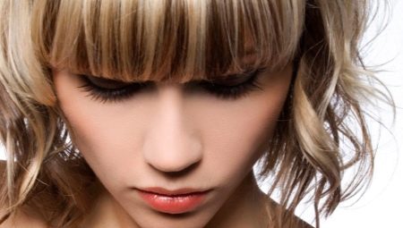 Features of the procedure for highlighting hair with bangs