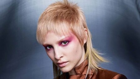 Features haircuts mallet