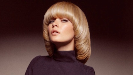 Orta saçlar için oturum saç kesimi