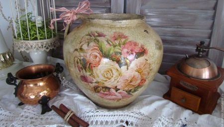 Decoupage on glass: ideas, materials and process