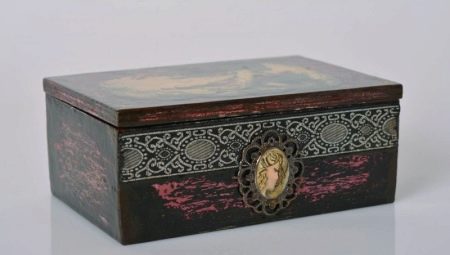 Decoupage caskets: ideas and workshops