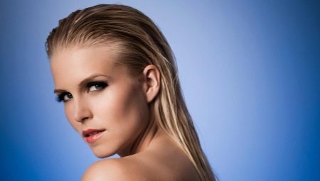 Jak si vytvořit účes s efektem mokrých vlasů?