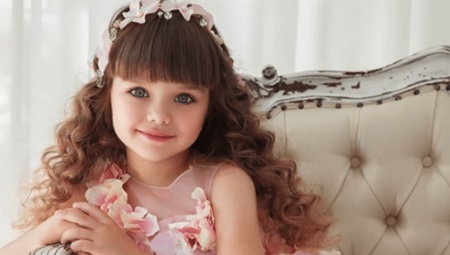 How to make curls for a child at home?