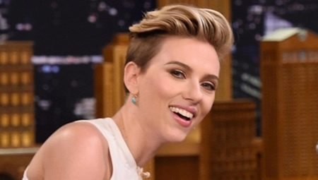 Features and design options for pompadour hairstyles