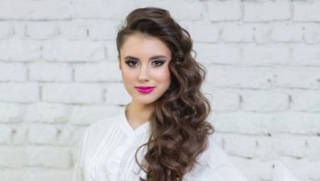 Hairstyles with curls to one side