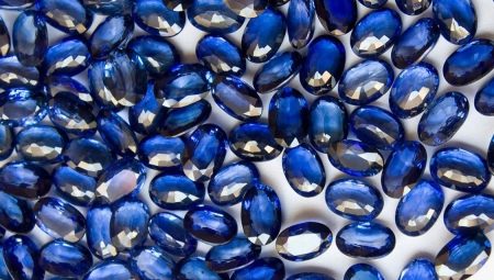 What is the difference between natural sapphire and artificial sapphire?