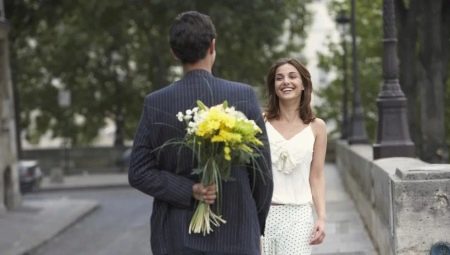 Bir kıza randevuya ne verilir?