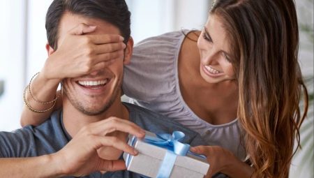 What to give a man for 33 years?