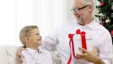 What to give a man for 80 years?