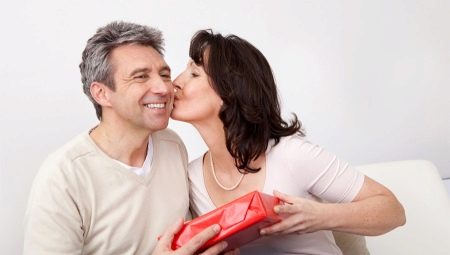 What to give to the husband for 50 years?