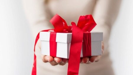 What to present to a creative person?