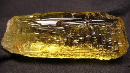 Heliodor: features and properties of stone