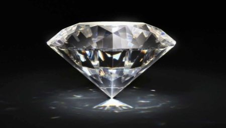 How to verify the authenticity of a diamond?