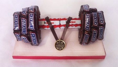 How to make a gift for your husband on New Year’s hands?