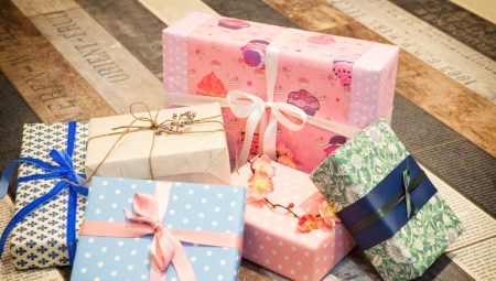 How to pack a flat gift in gift paper?