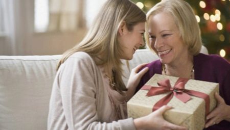 Nejlepší dárky pro mámu po dobu 55 let