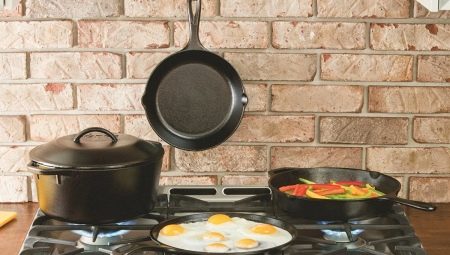 Cast iron cookware made in Russia