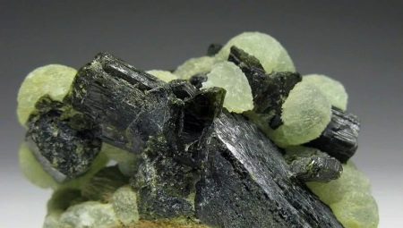 Epidote: characteristics, properties and use of stone
