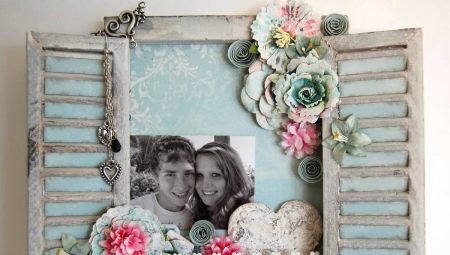 Scrapbooking photo frames