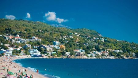 The city of Bar in Montenegro: features, weather and attractions