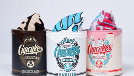 Bir tişört hediye olarak nasıl katlanır?