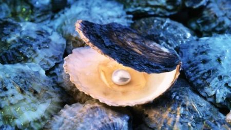 How to distinguish real from artificial pearls?