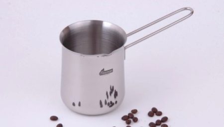 Kitchen ladle: varieties, selection tips