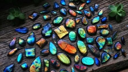 Labradorite: features and properties