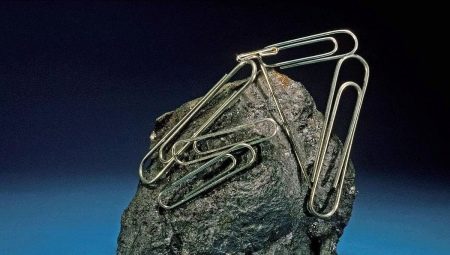 Magnetite: properties and application of the mineral