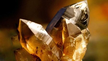 Rauchtopaz: description, properties and applications