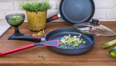 The most popular Woll pan models