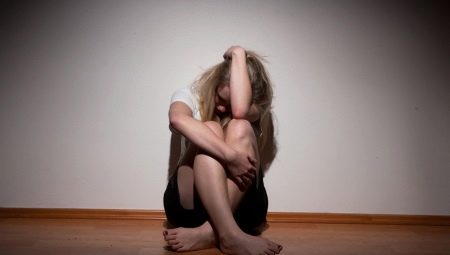 Fear to go crazy: causes and symptoms, methods of struggle