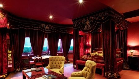 ผ้าม่านเบอร์กันดีในการตกแต่งภายในห้องนอน