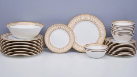 What materials are food plates made of?
