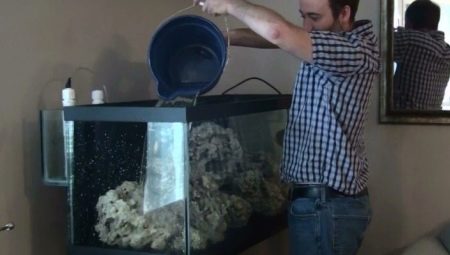 How to properly and how much water is needed for the aquarium?