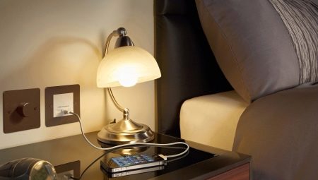 How to arrange the sockets in the bedroom?