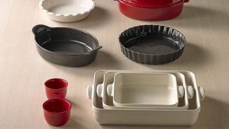 Ceramic baking dishes: advantages, disadvantages and recommendations for selection