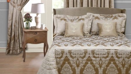 Sets of curtains and bedspreads for the bedroom: what are and how to choose?