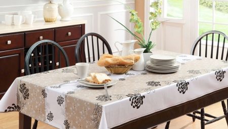 Tablecloths on the table for the kitchen: varieties and choice