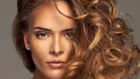 Dark caramel hair color: what features does it differ and for whom is it suitable?