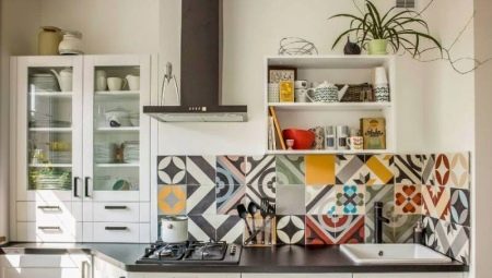 Aprons for the kitchen: varieties and an overview of interesting models