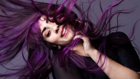Purple strands on dark hair: the choice of shade and subtlety of coloring