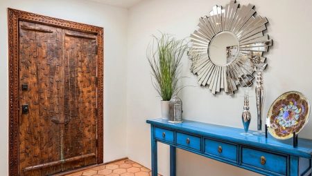 Where can I put a mirror in the hallway?