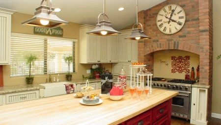 How to choose a wall clock in the kitchen?