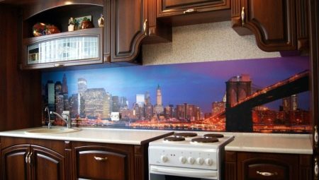 Који су материјали за прегачу у кухињи и који је бољи?