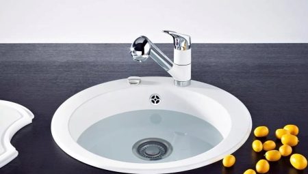 Aigüera rodona per a la cuina: pros i contres, tipus i consells per triar